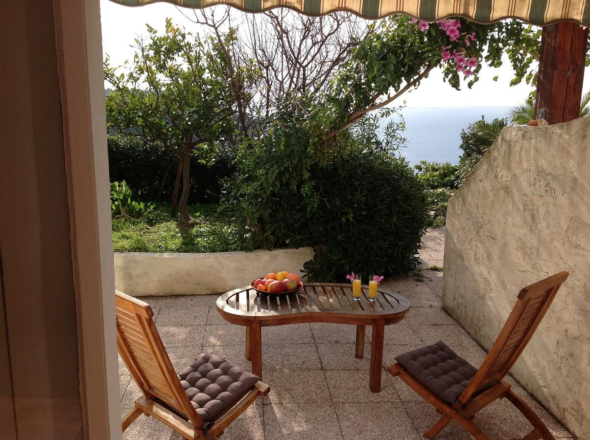 Aparthotel La Coccinelle Île du Levant Exterior foto