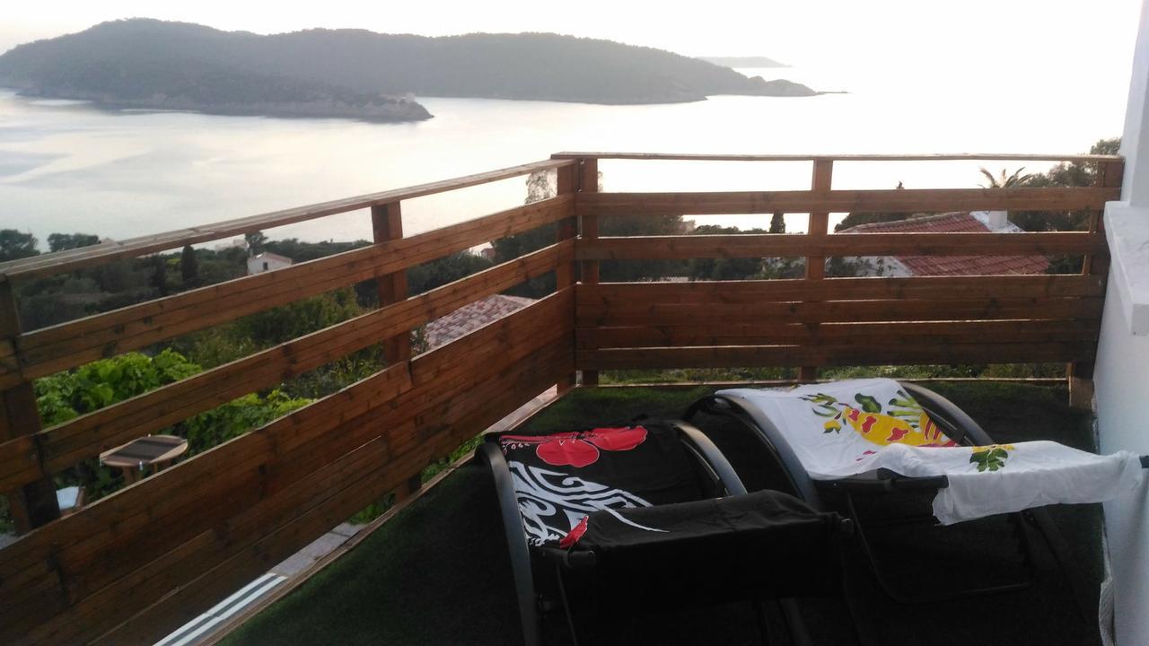 Aparthotel La Coccinelle Île du Levant Exterior foto