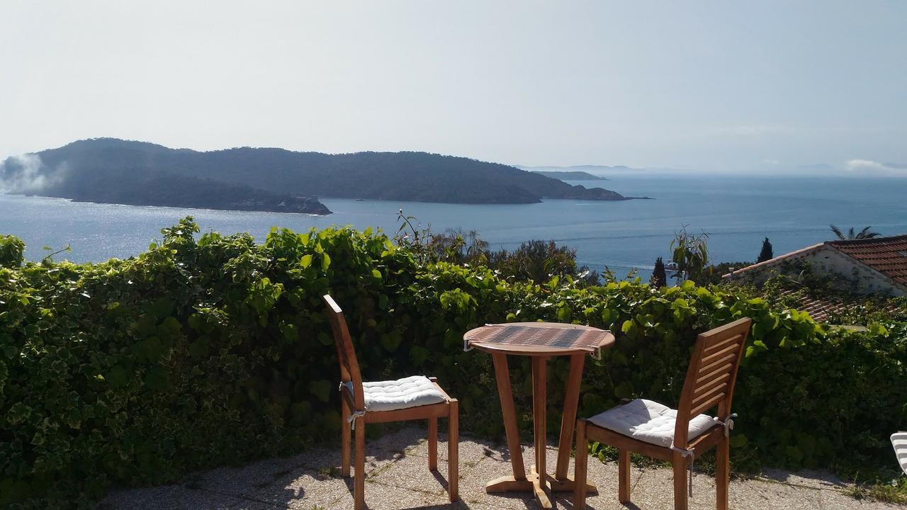 Aparthotel La Coccinelle Île du Levant Exterior foto